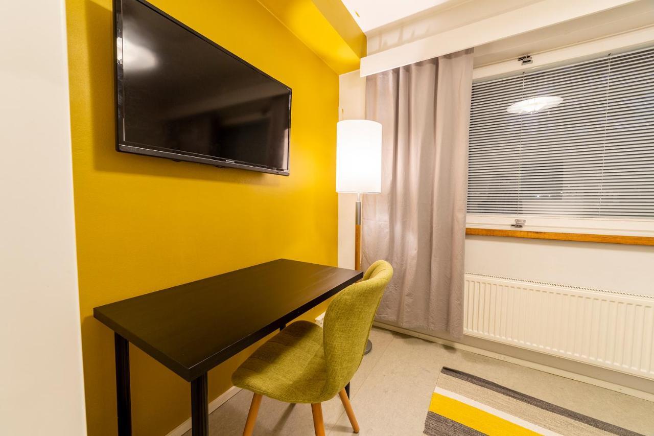 Kulkuri Hostellit Haemeenlinna Екстер'єр фото