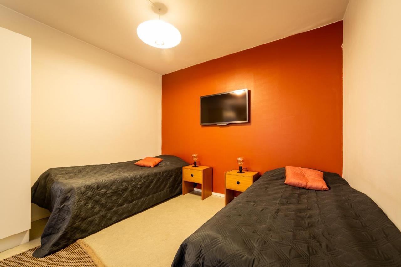 Kulkuri Hostellit Haemeenlinna Екстер'єр фото
