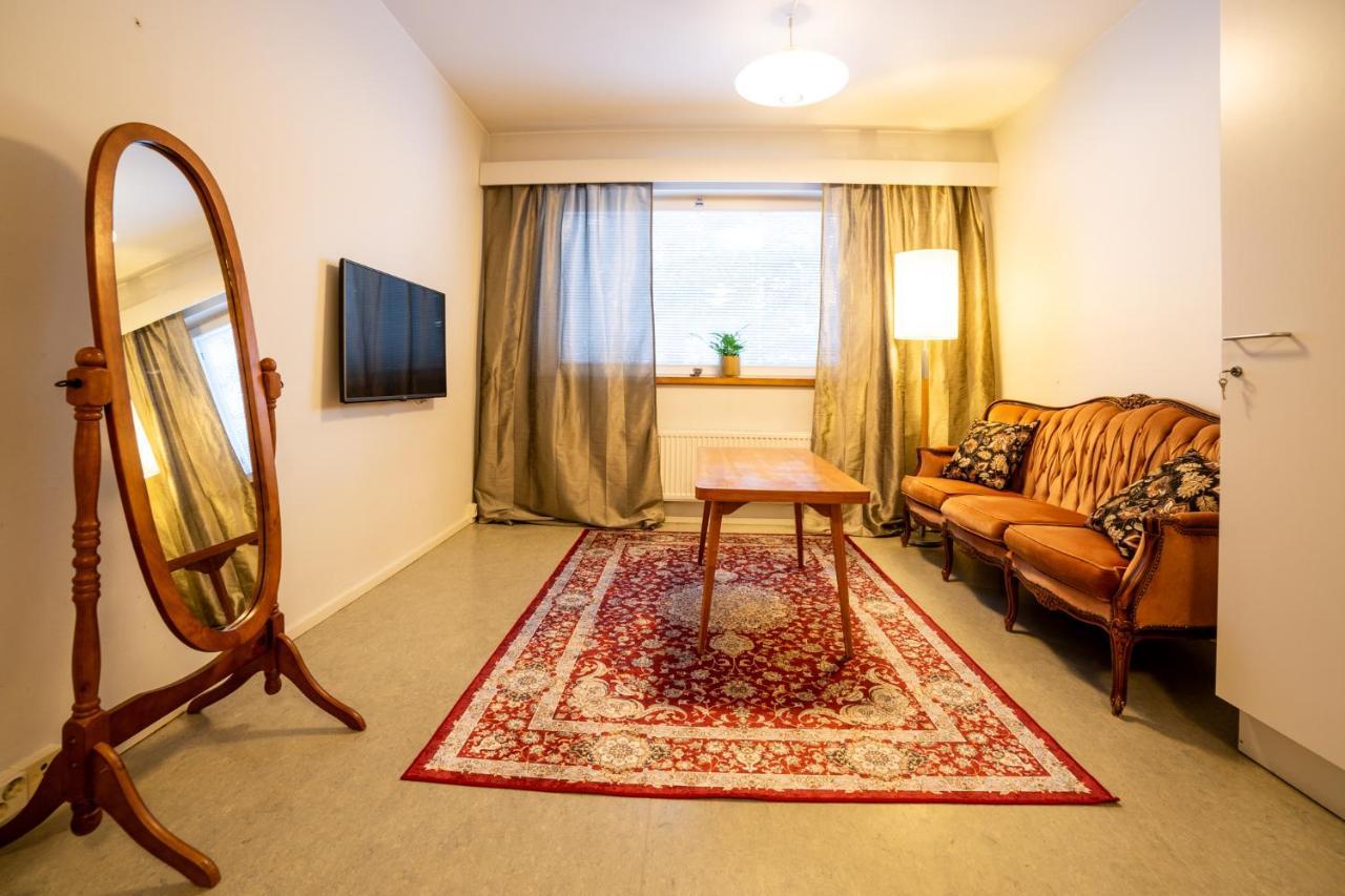 Kulkuri Hostellit Haemeenlinna Екстер'єр фото