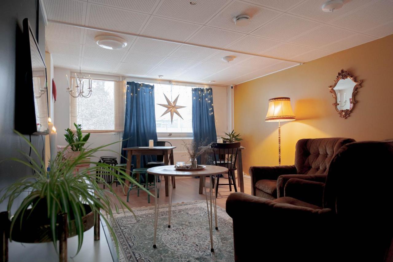 Kulkuri Hostellit Haemeenlinna Екстер'єр фото
